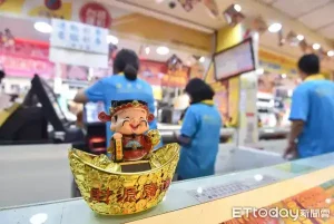 買彩券中頭獎800萬　男大生曝「錢花光了」只買2物！全場狂讚