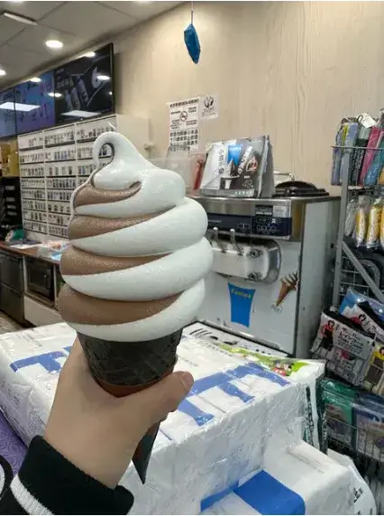 全家超巨霜淇淋