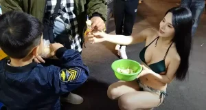 比基尼正妹「駱駱」冷到全身起雞皮疙瘩低溫10多度夜市叫賣芭樂