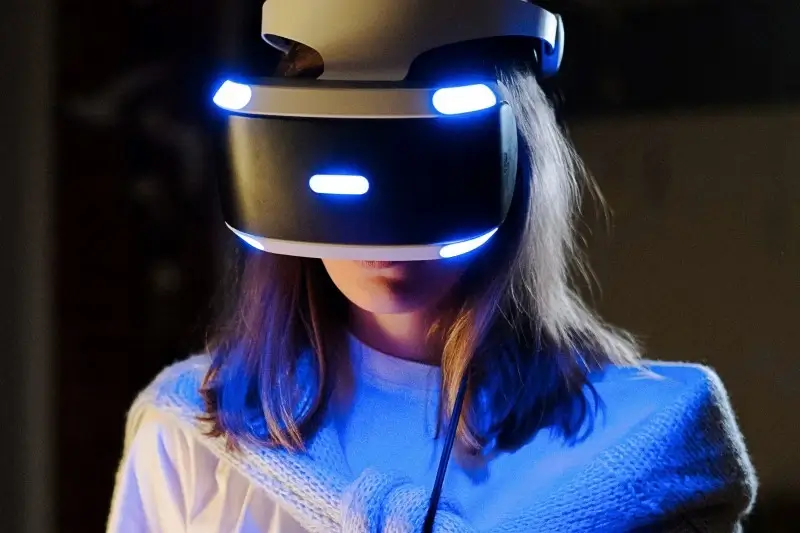 英國首起「元宇宙性侵案」 16歲少女玩VR遭多角色輪姦！ 心理情緒受創